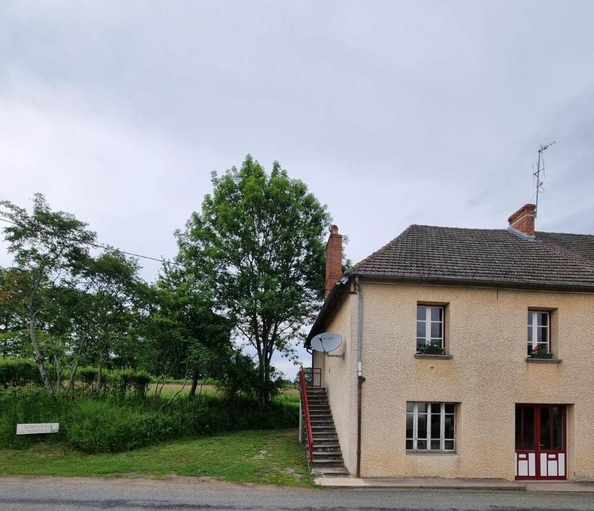 Le Montaurier Combrailles Exterior foto